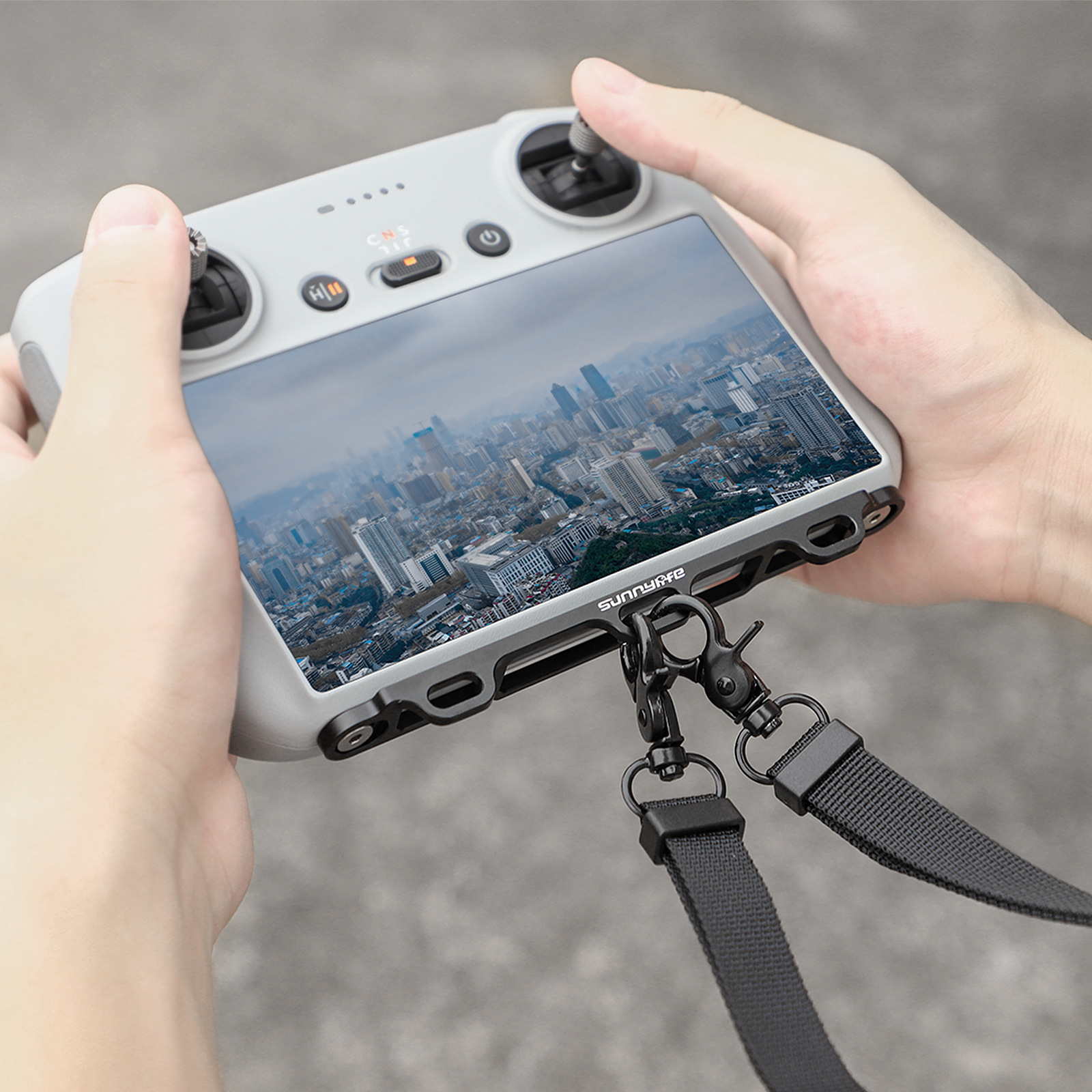 Sunnylife Mavic 4 Pro/Air 3S R - Leather Strap Quick Release incelemesi ve fiyatı